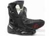 Prodám boty na motorku Vanucci RV1 Boots,  velikost 42,  černo-bílé,  jednou nošené jako nové původní cena 5350, -,  nyní 3700, -. Vodě odolné a prodyšné s Sympatex® Klimamembránou. Vyměnitelný slider.