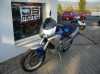  Náš motobazar nabízí ojetý motocykl barvy modro-stříbrné,najeto 40000 km,dobrý stav,nová volnoběžka startéru,originální italské doklady /možnost zajištění přihlášení - 4000,-/, možnost splátek

Vlastnosti: Aprilia 650 Pegaso
Rok výroby	1999
Objem motoru	652
Výkon (kW)	36 